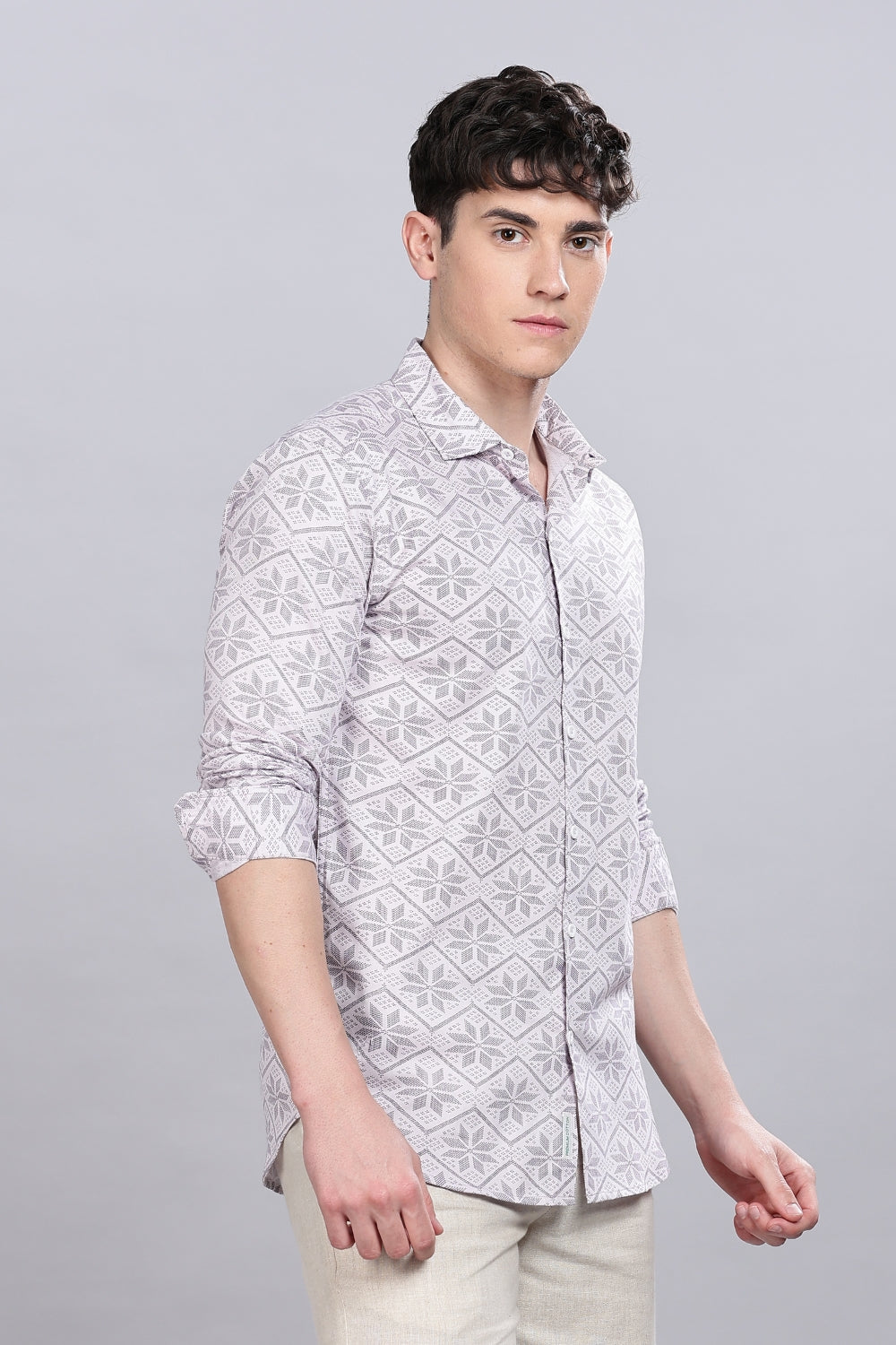 Kuvio Geometri Printed Shirt Secondary image